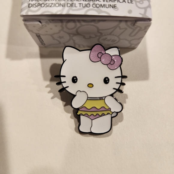 Loungefly Hello Kitty Summer Glitter Mermaid Blind Box Enamel Pin Swim Suit Open - Picture 8 of 10